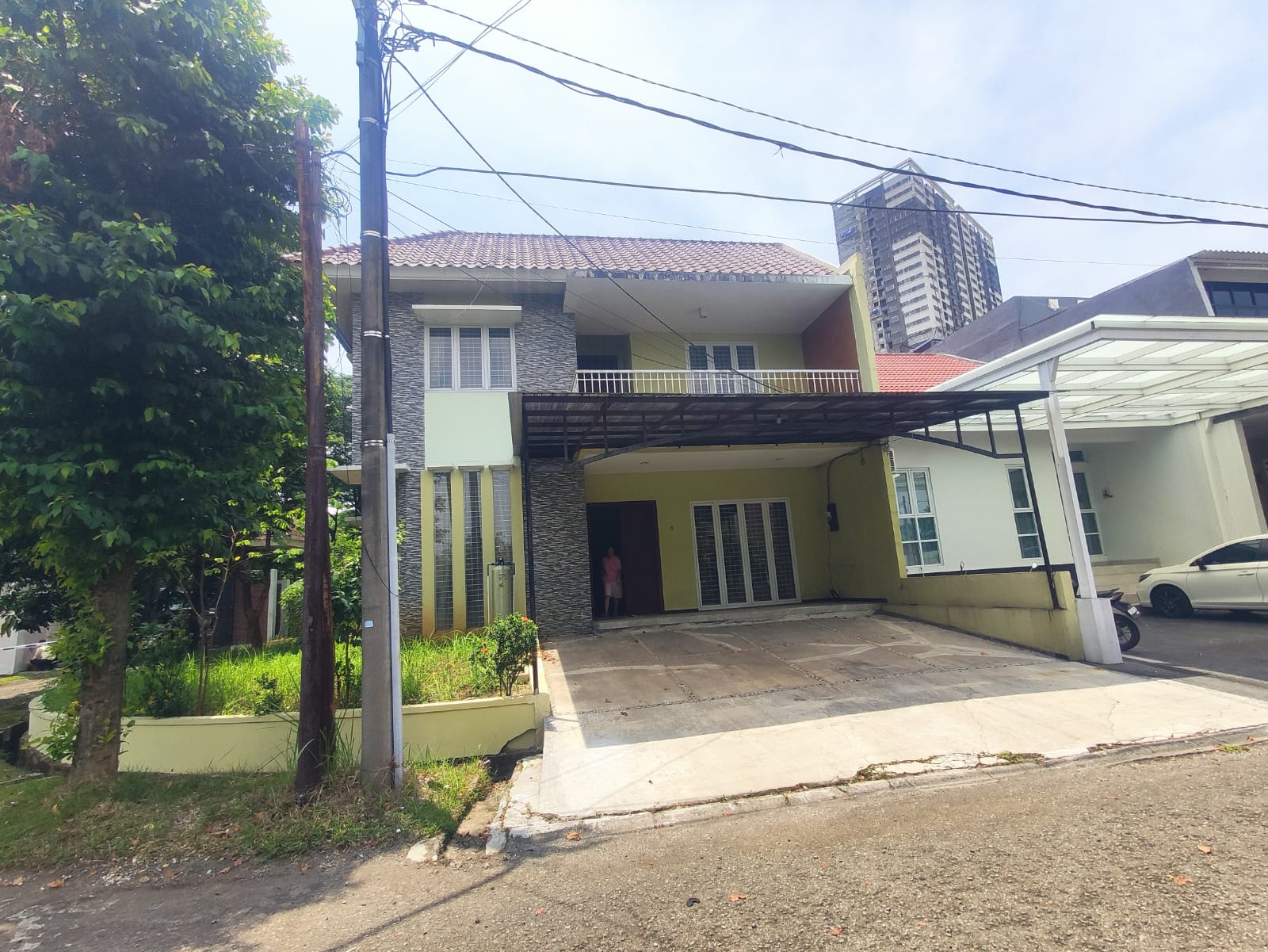Disewakan Rumah di Taman Napoli Lippo Cikarang